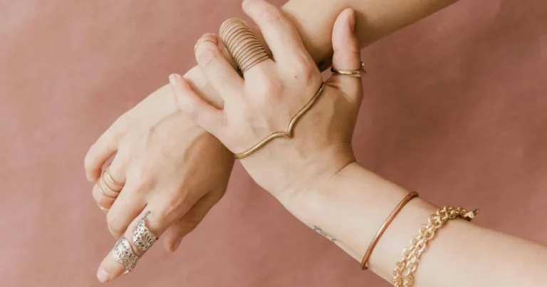 Discover the joy of jewelry making with our top-rated jewelry making kits for adults. Create stunning pieces with easy-to-follow instructions